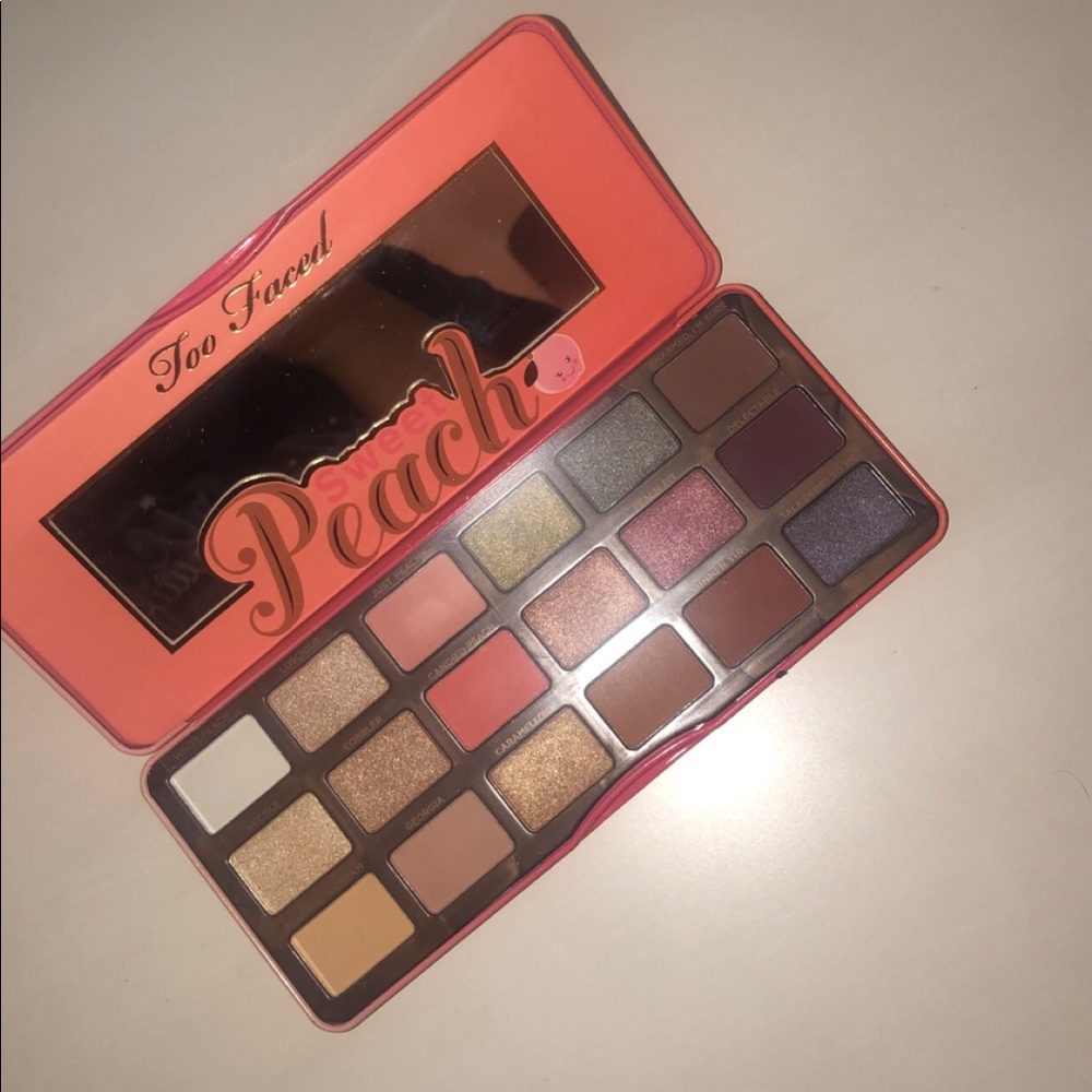 BRAND new Too Faced Sweet Peach Palette